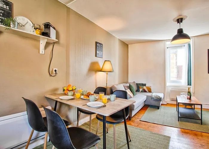 Nacre - 400m De La - Juno Apartment